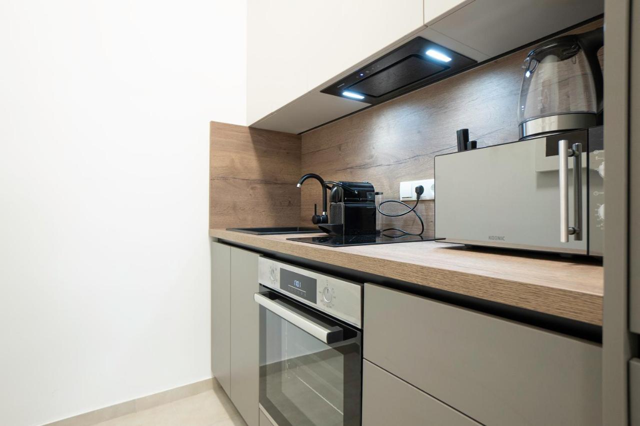 Modern Apartment With A Balcony Near Belvedere Vienna Exterior photo