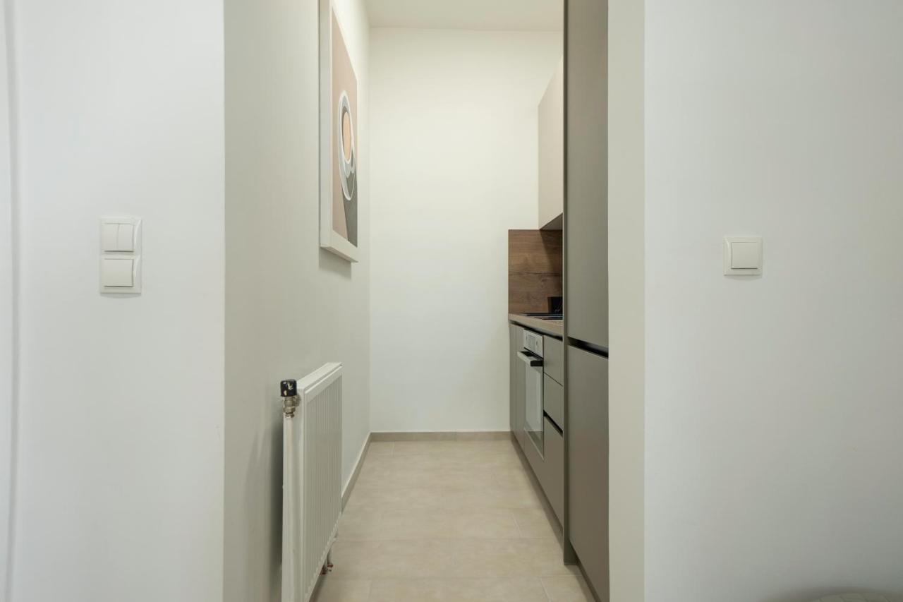Modern Apartment With A Balcony Near Belvedere Vienna Exterior photo